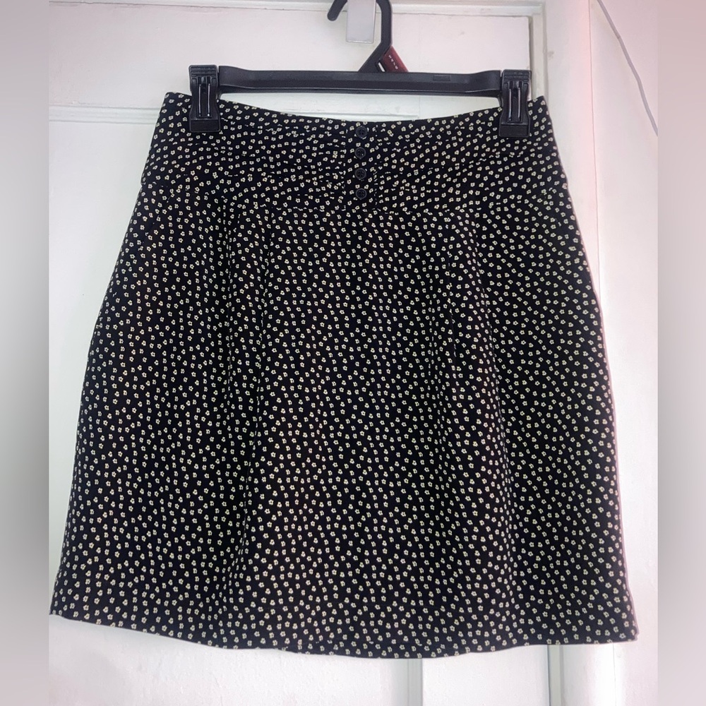 Club Monaco Black and White Floral Pencil Skirt